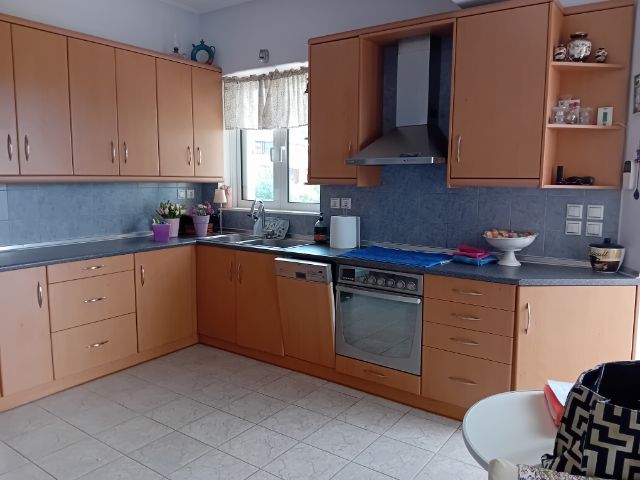 Υπερυψωμένο διαμέρισμα 81 τ.μ., Νέα Μάκρη 5η ΠΕ