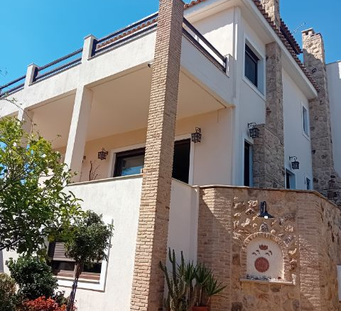 Μονοκατοικία 242 τ.μ., 4 Π.Ε. Νέα Μάκρη
